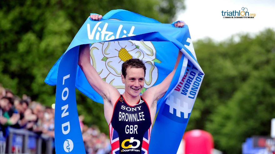 Alistair Brownlee taking ITU London 2015