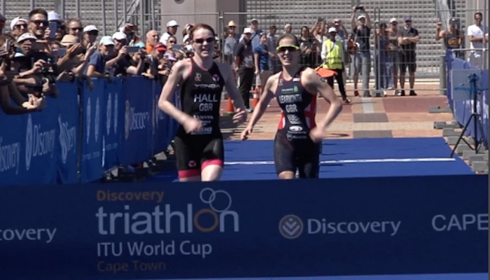 Lucy Hall and Jessica Learmonth sprint for Gold and Silver at Cape Town ITU World Cup - 11th February 2017