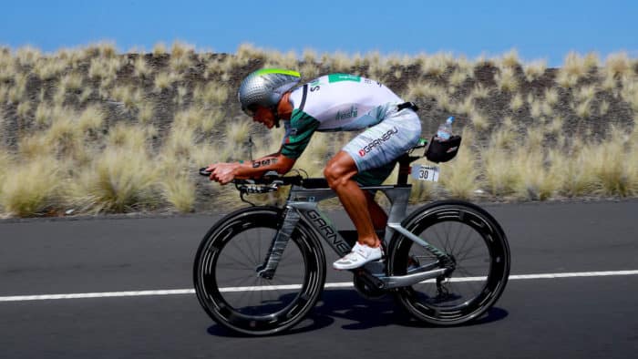 KAILUA KONA, HI - OCTOBER 14: Lionel Sanders of Canada competes on the bike during the IRONMAN World Championship on October 14, 2017 in Kailua Kona, Hawaii. (Photo by Tom Pennington/Getty Images for IRONMAN)