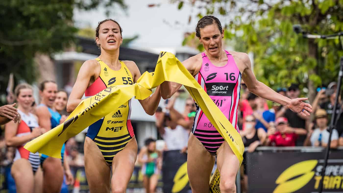 Cassandra Beaugrand, Katie Zaferes - Day 2 (Enduro) finish, Super League Triathlon Singapore