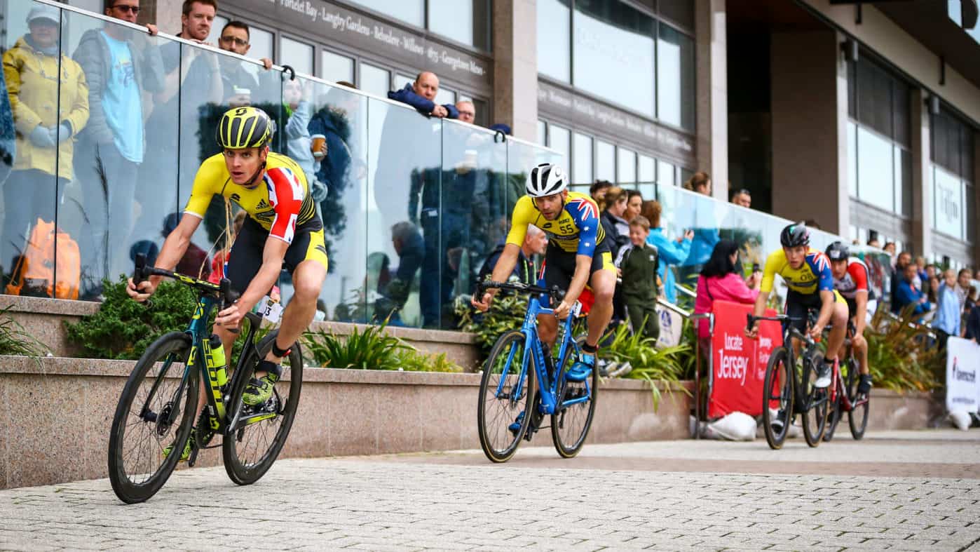 ST HELIER, JERSEY - SEPTEMBER 28, 2019: The Mens Semi Final Group B race during the RBC Super League Triathlon Jersey on September 28, 2019 in St Helier, Jersey. (Photo by Tommy Zaferes/Superleague Triathlon)