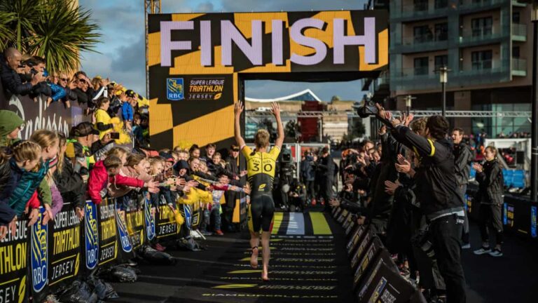 ST HELIER, JERSEY - SEPTEMBER 29, 2019: The Mens Enduro Final race during the RBC Super League Triathlon Jersey on September 29, 2019 in St Helier, Jersey. (Photo by That Cameraman / Superleague Triathlon)