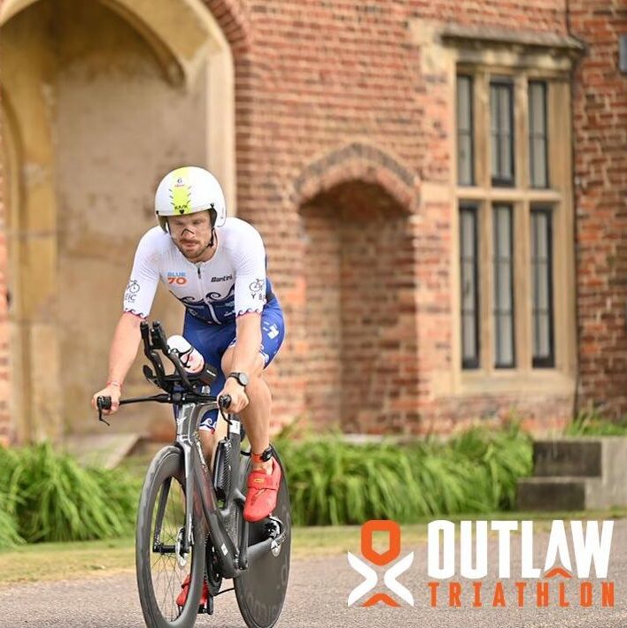 Outlaw Triathlon / Andrew Horsfall-Turner