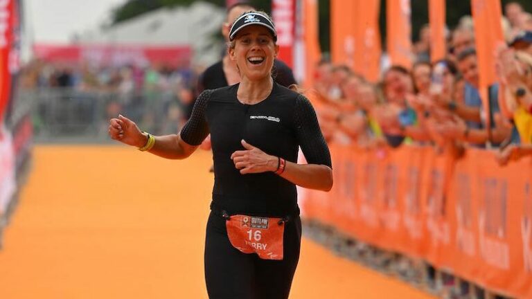 Kerry Hickson / Outlaw Triathlon 2021