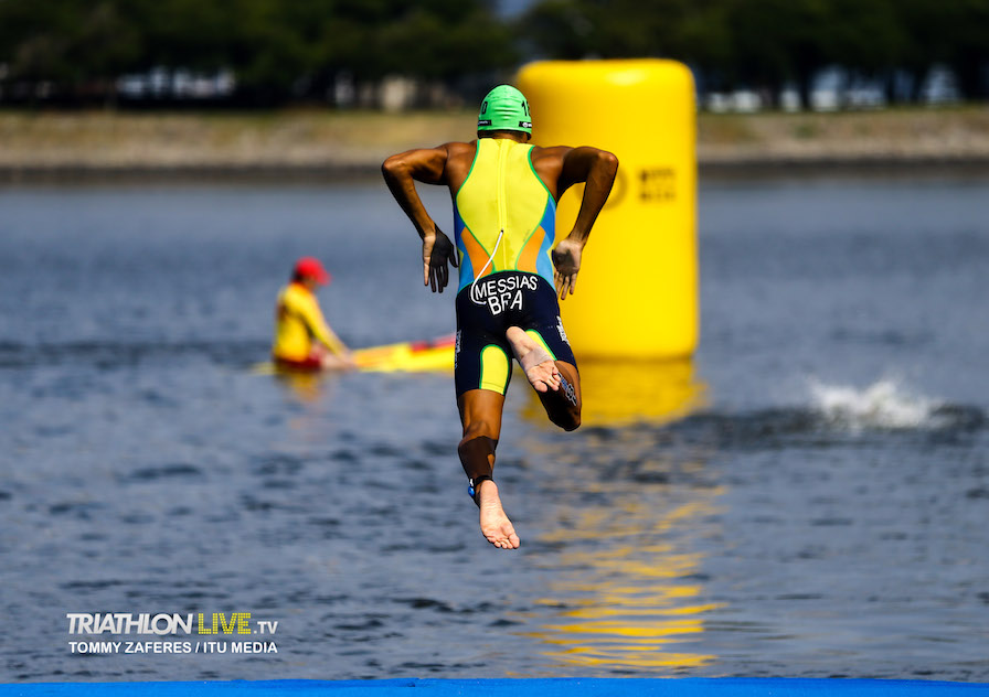 Triathlon Mixed Relay dive