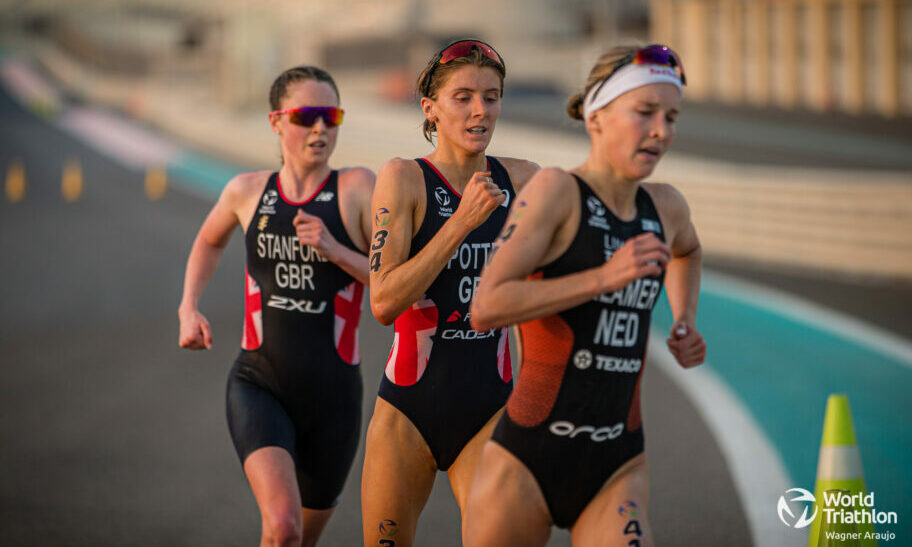 Rachel Klamer, Beth Potter and Non Stanford running at WTCS Abu Dhabi 2021