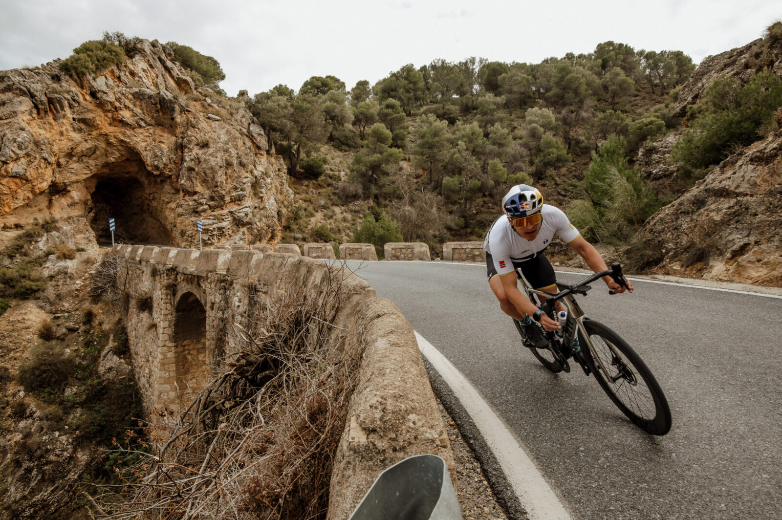 Kristian Blummenfelt bike training (Giant / SRAM Red Bull)