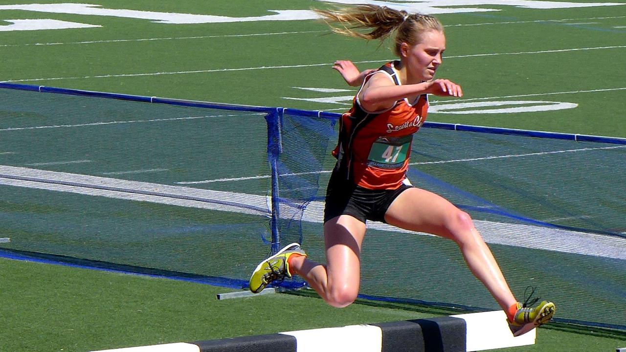 Ali Brauer Steeplechase a Lewis and Clark