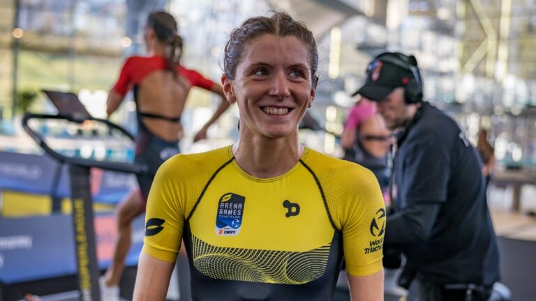 Beth Potter smiles Arena Games Munich copyright Darren Wheeler Super League Triathlon