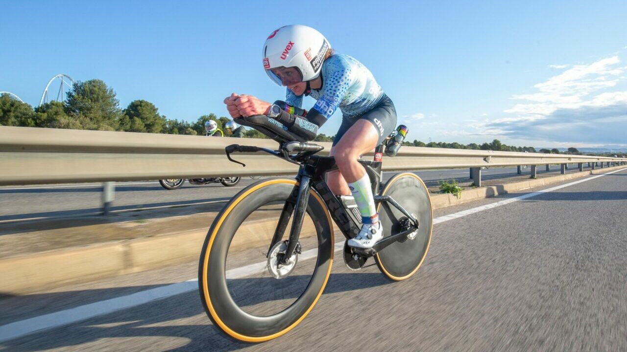 Challenge Salou 2022: Fenella Langridge on the bike, aero