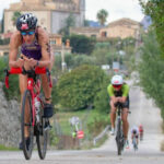The Swiss duo of Nicola Spirig and Imogen Simmonds chasing Lucy Hall at Challenge_Paguera