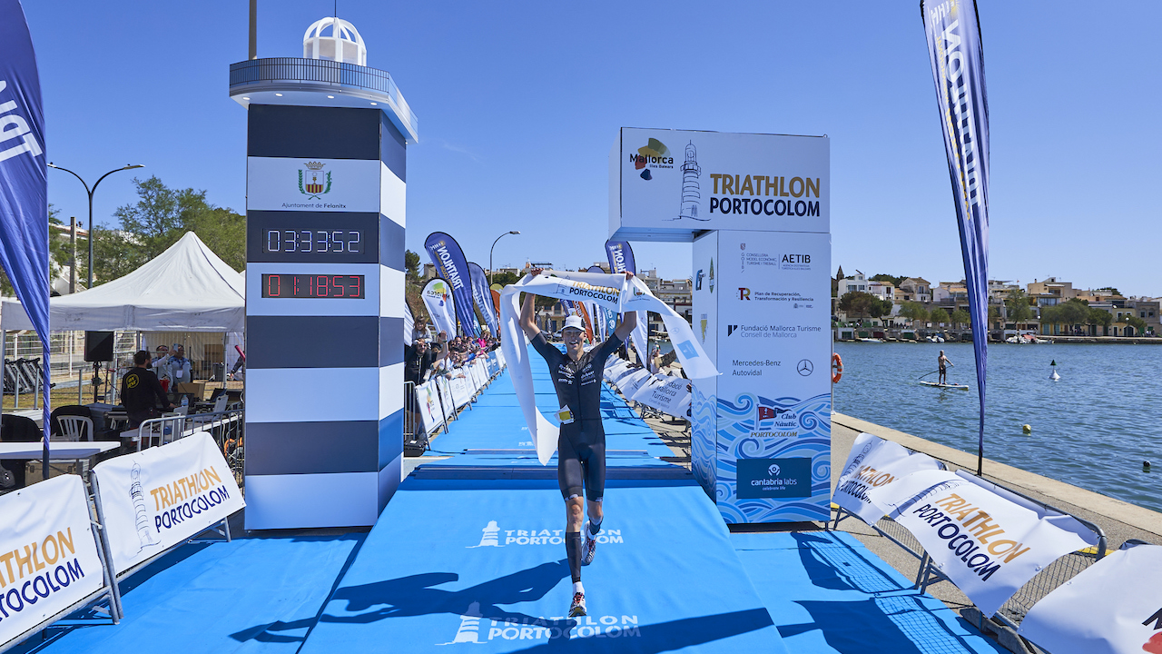 Robert Kallin / Triathlon de Portocolom 2022 at finish