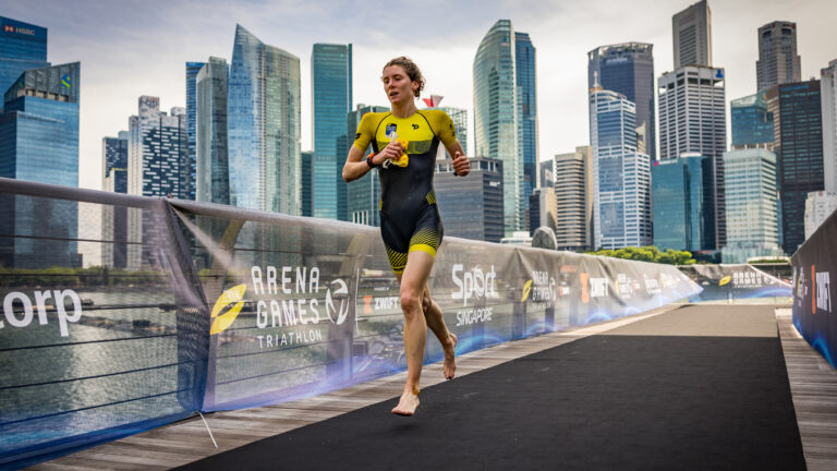 Arena Games Triathlon Finals Singapore - Beth Potter swim exit
