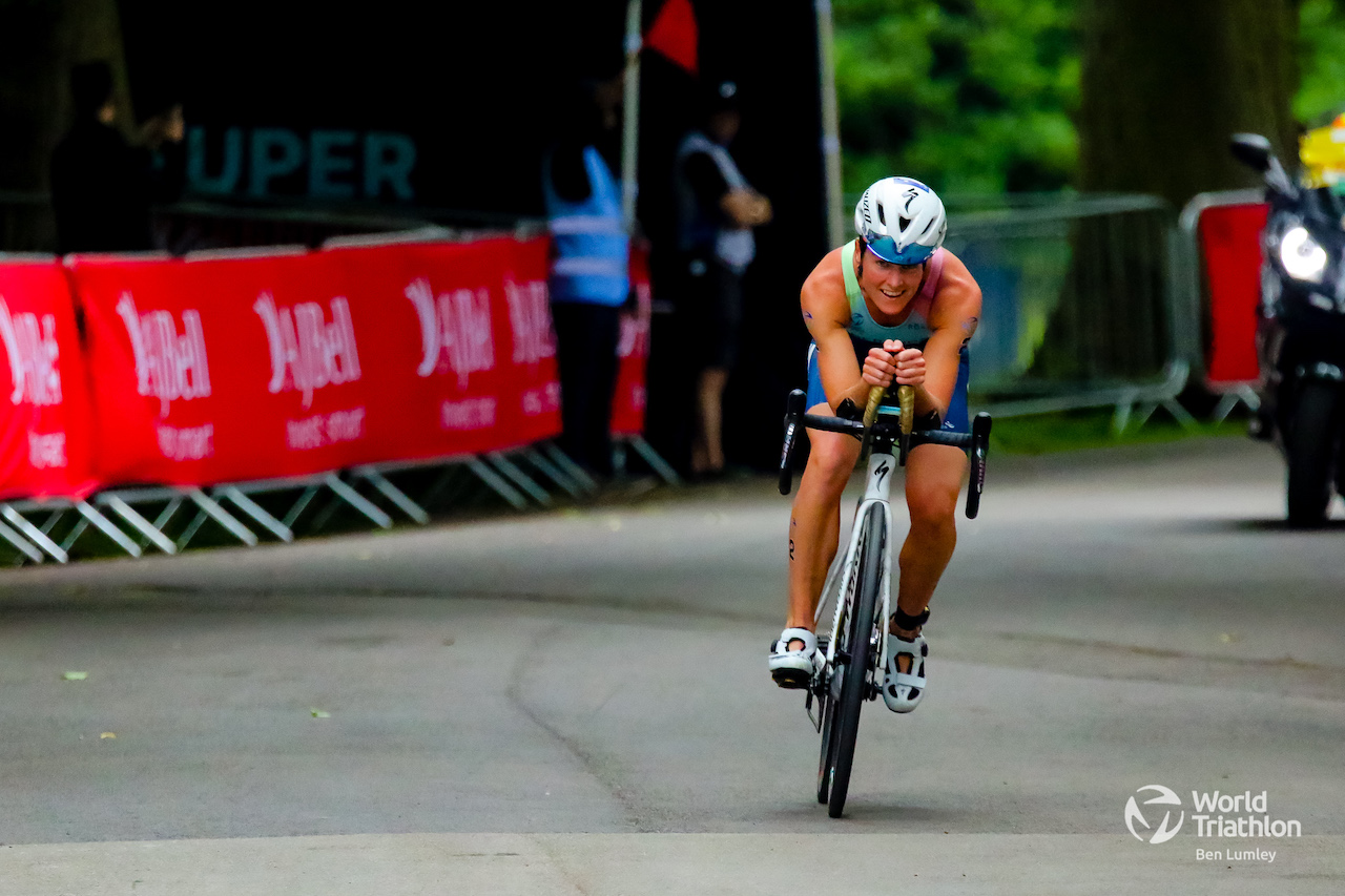 Flora Duffy - AJ Bell World Triathlon Series Leeds 2022