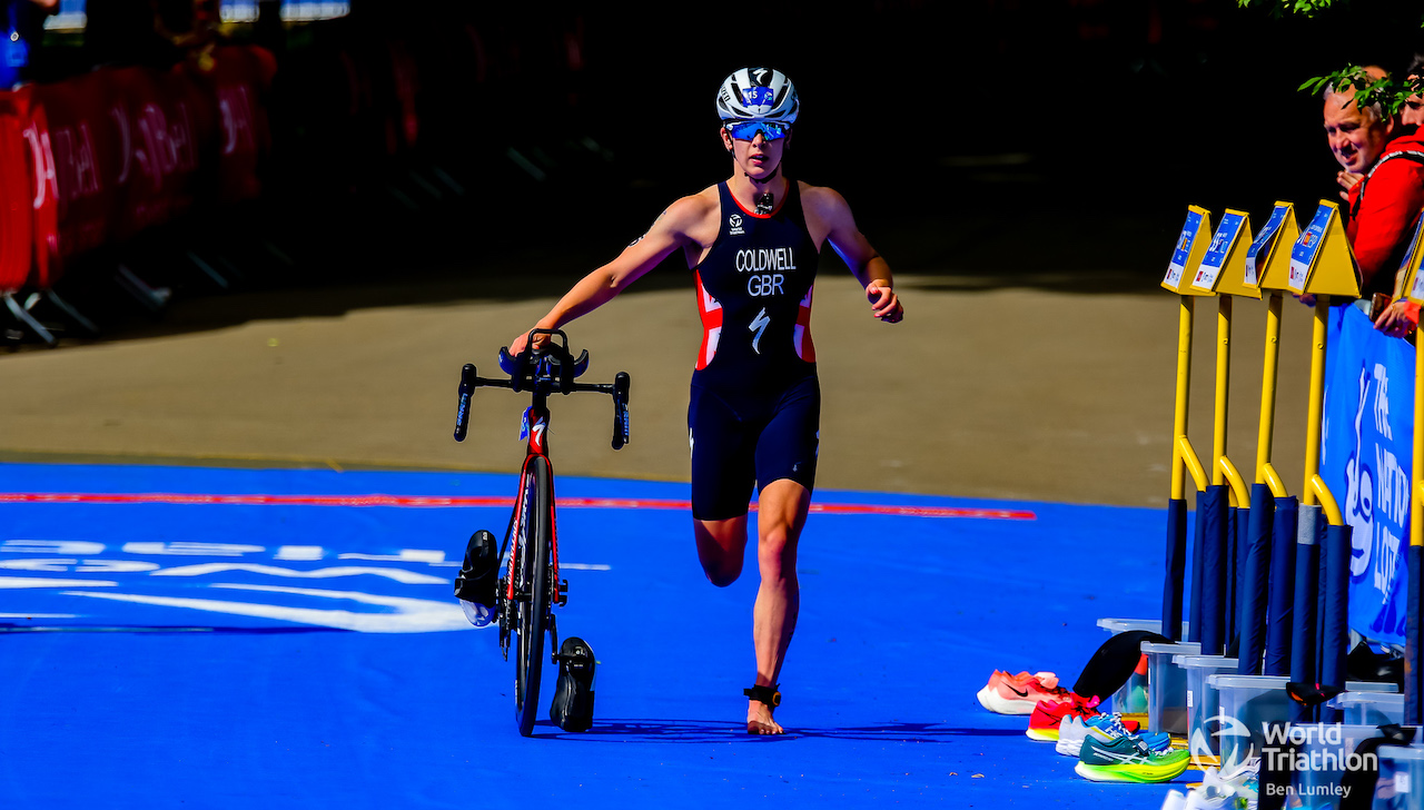 Sophie Coldwell - AJ Bell World Triathlon Championship Series Leeds 2022