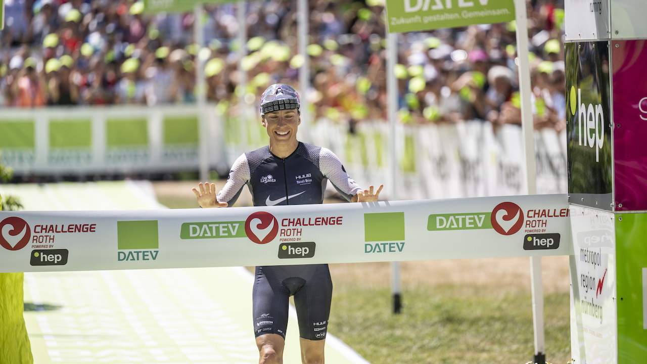 DATEV Challenge Roth 2022 - Anne Haug finish line