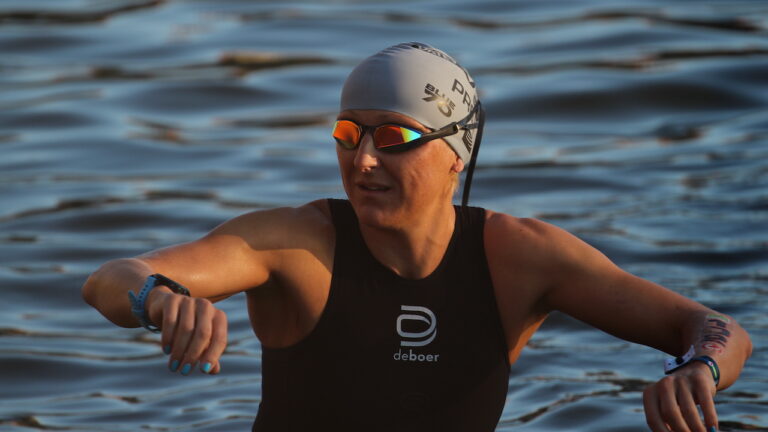 DATEV Challenge Roth 2022 - Laura Siddall swim