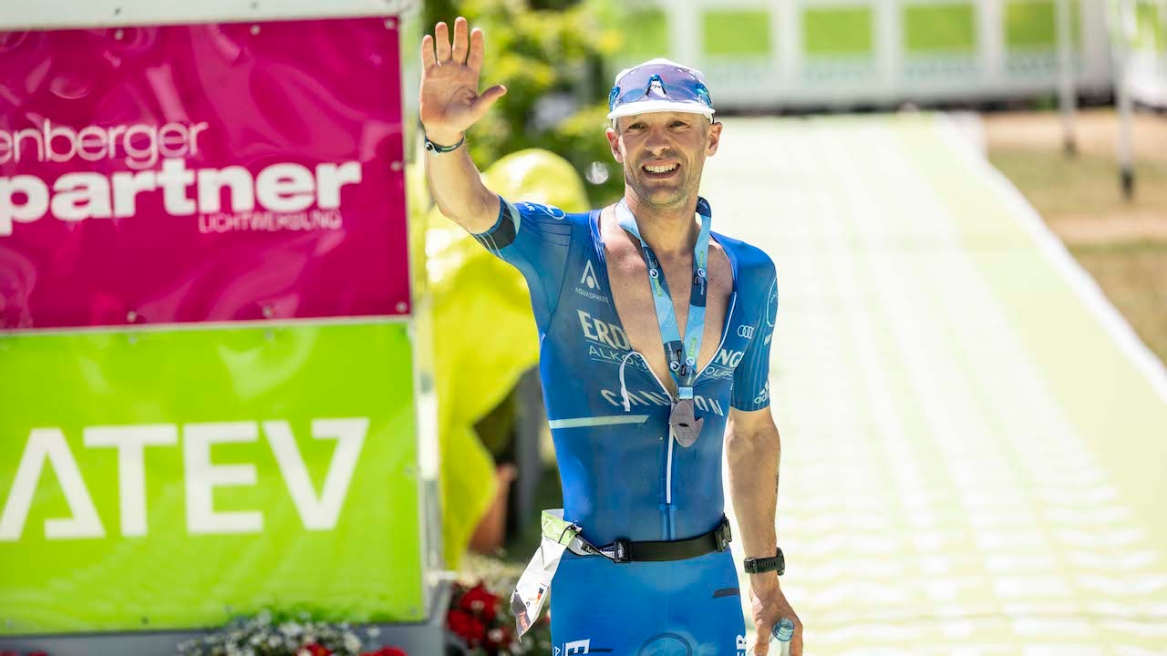 DATEV Challenge Roth 2022 - Patrick Lange finish line