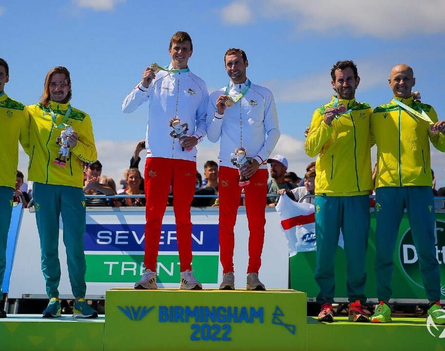 Dave Ellis Luke Pollard podium Commonwealth Games 2022 photo credit World Triathlon