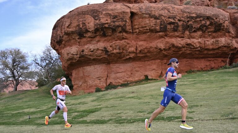 Ben Kanute and Kristian Blummenfelt on the run - IRONMAN 70.3 World Championship 2022