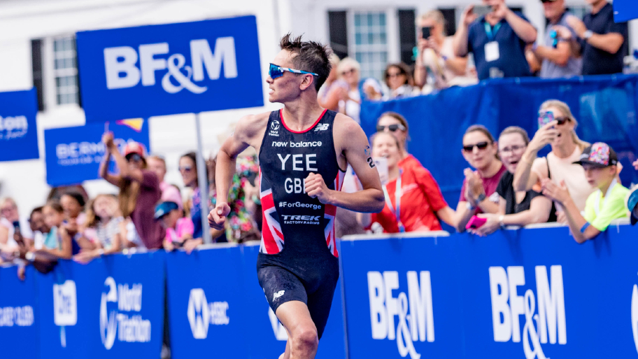 Alex Yee Bermuda WTCS 2022 photo credit Tommy Zaferes World Triathlon