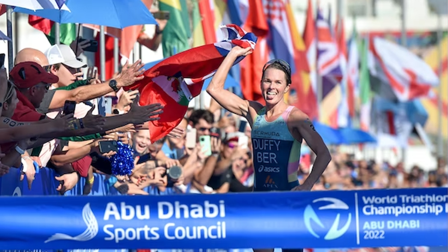 Flora Duffy Abu Dhabi 2022 photo credit World Triathlon