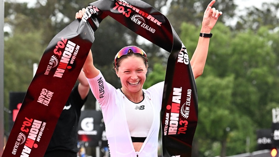 Sweden's Anna Bergsten celebrates her maiden IRONMAN 70.3 win at the 2022 Nutri-Grain IRONMAN 70.3 New Zealand - Photo Sportograf