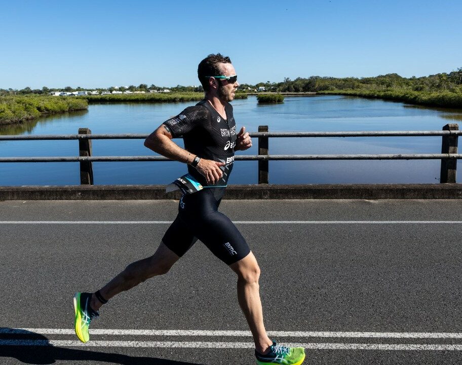 Jake Birtwhistle on course at the Garmin Noosa Triathlon - Photo Korupt Vision