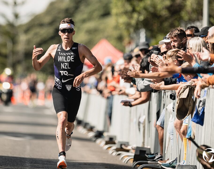 Hayden Wilde New Plymouth 2023 photo credit Cameron Mackenzie / World Triathlon