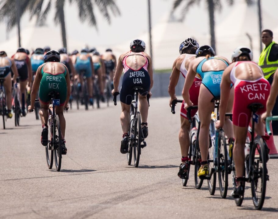 Katie Zaferes middle of bike pack 2023 WTCS Abu Dhabi photo credit Tommy Zaferes World Triathlon