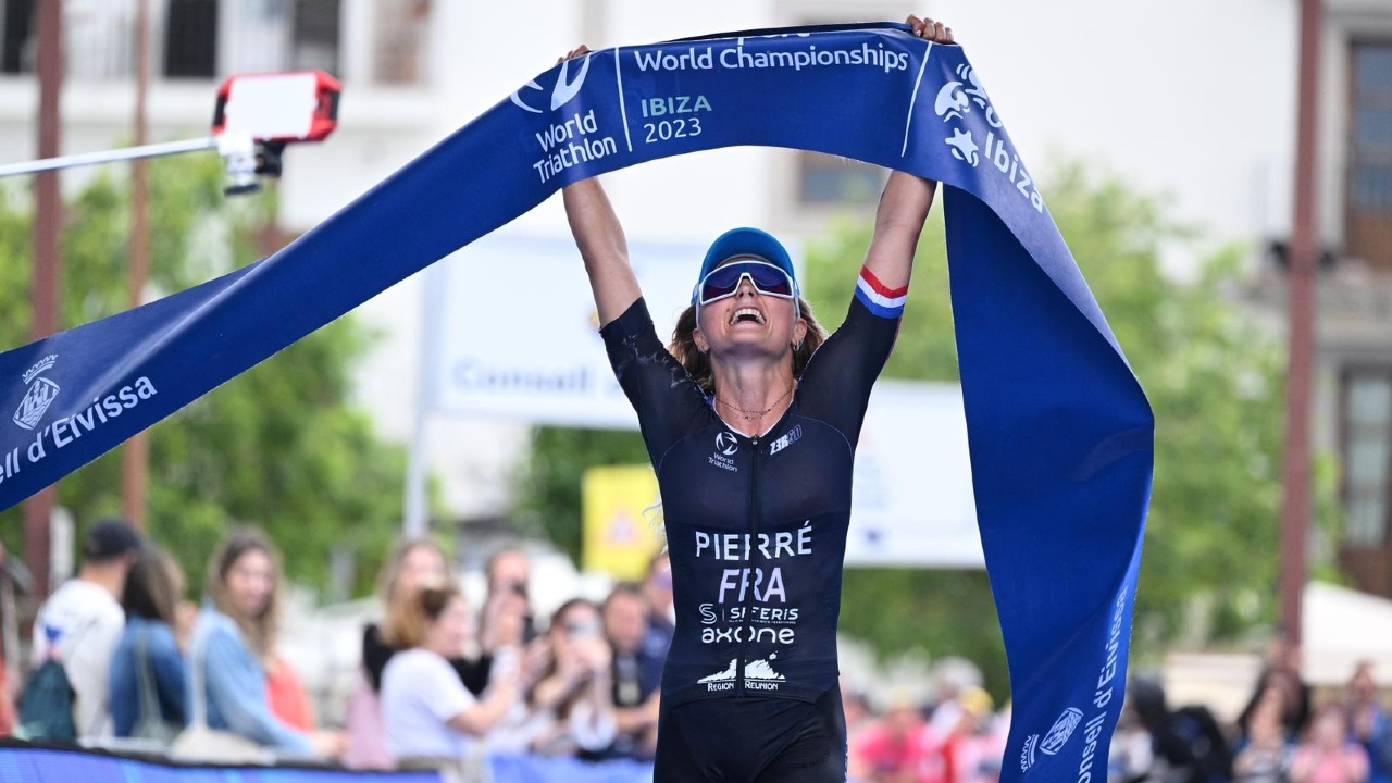 Marjolaine Pierre wins Long Distance World Champs Ibiza 2023 [Photo credit: World Triathlon]