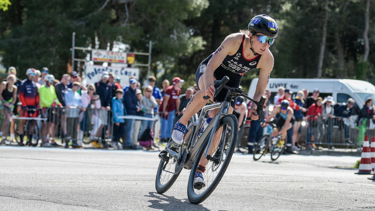 Sian Rainsley Europe Triathlon Cup Caorle 2023 on the bike