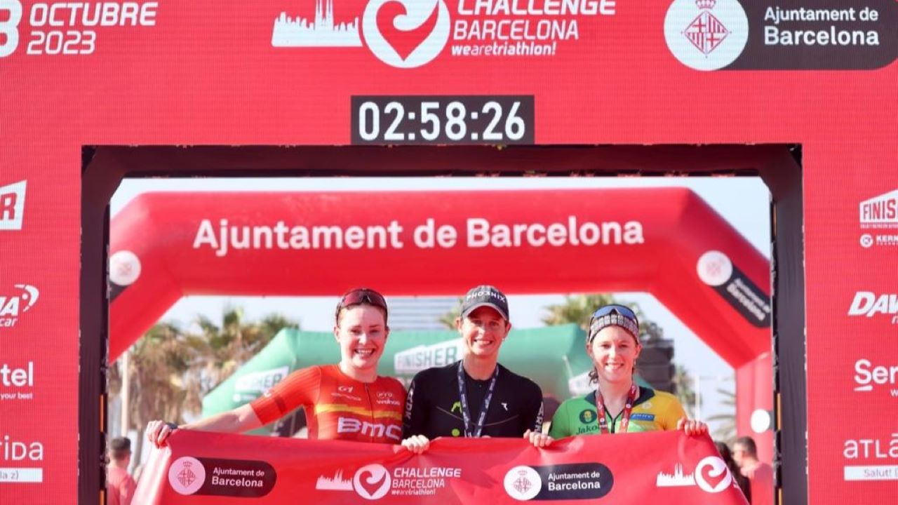 Challenge Barcelona 2023 Elite Women podium - Imogen Simmonds, Lucy Buckingham, Caroline Pohle