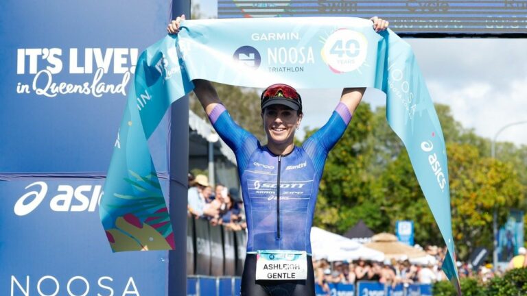 Ashleigh Gentle winning her 10th Garmin Noosa Triathlon title in 2023