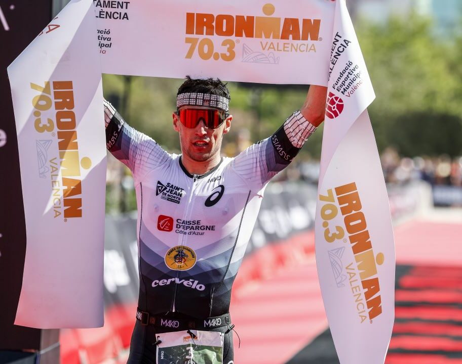IRONMAN 70.3 Valencia 2024 Leo Bergere wins