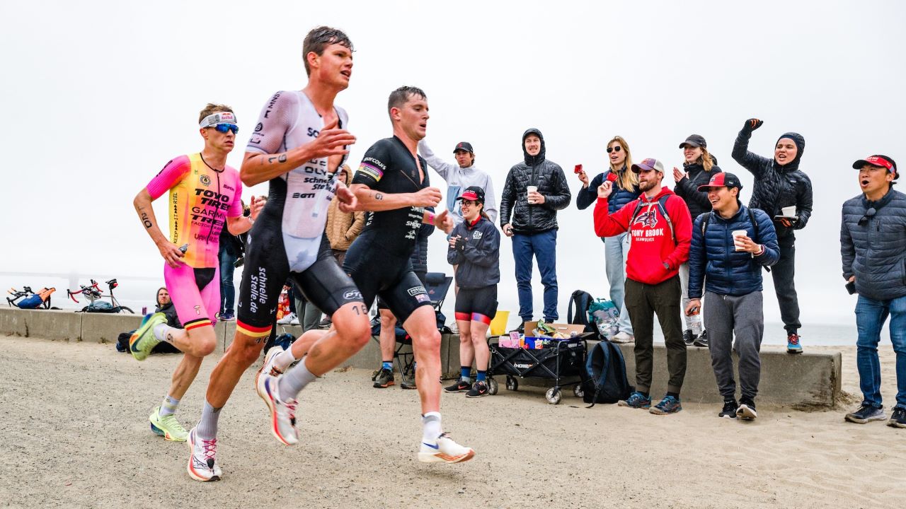 Lead pack on the run at T100 San Francisco 2024 - Marten Van Riel, Rico Bogen, Kyle Smith