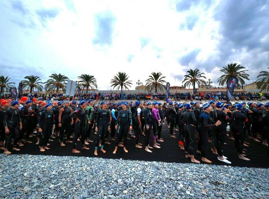 IRONMAN World Championship 2024 Nice Age Group Swim Start