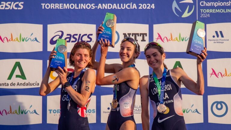 Podium Beaugrand Potter Lombardi WTCS Grand Final Torremolinos 2024 photo credit World Triathlon