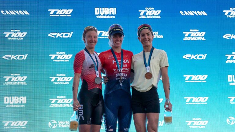 Knibb Derron Gentle women podium T100 Dubai 2024 photo credit PTO / T100