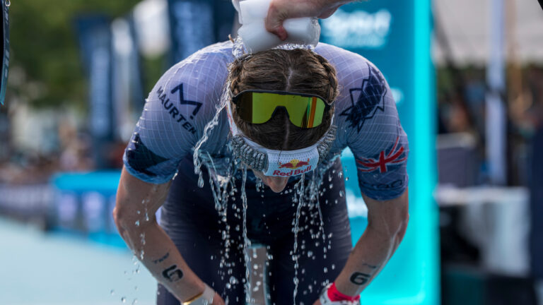 Lucy Charles-Barclay T100 Singapore 2025 Finish