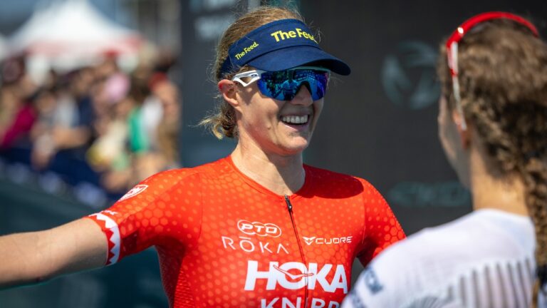 Taylor Knibb congratulates Julie Derron at T100 San Francisco 2025