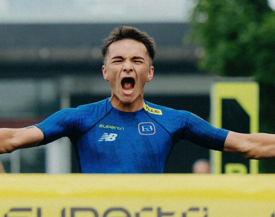 Alex Yee wins Super tri Toronto 2025