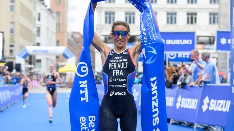Leonie Periault wins WTCS Hamburg 2025