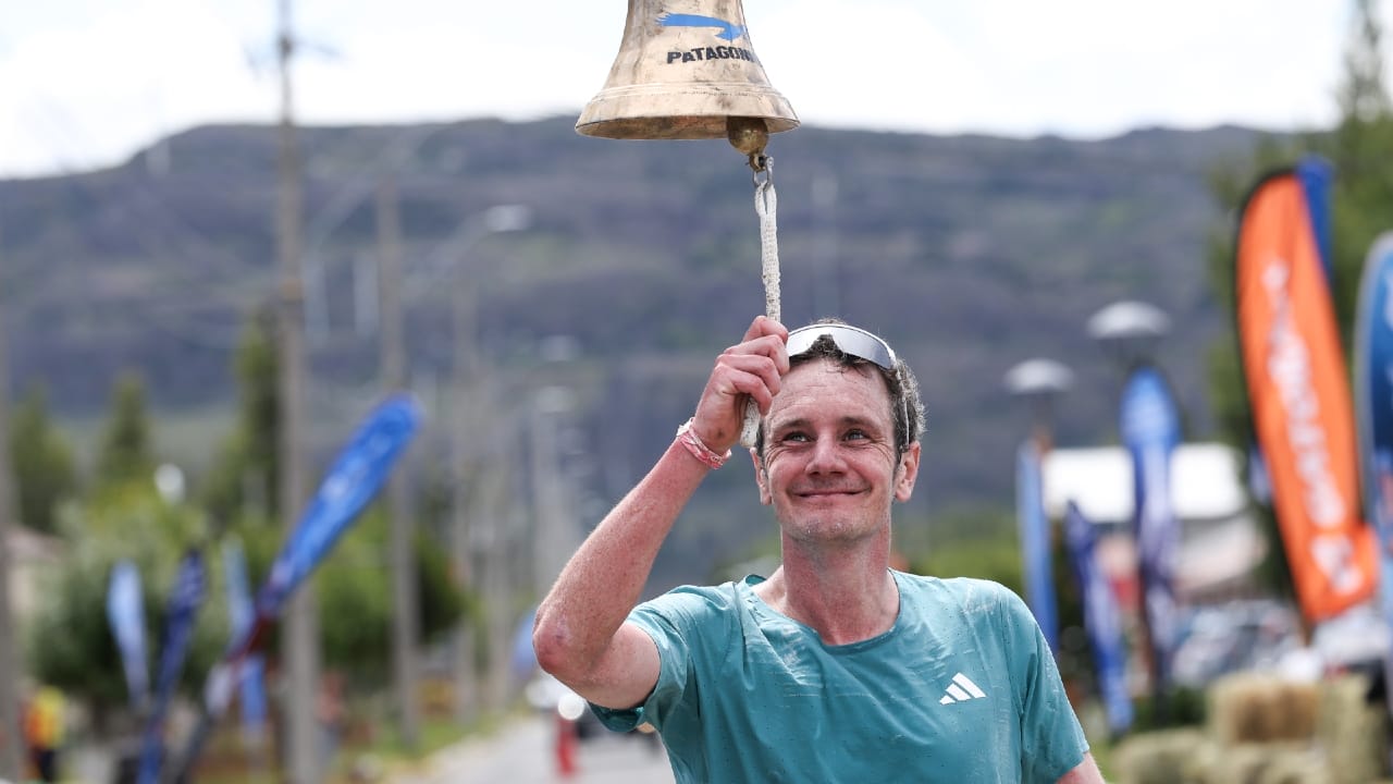 Alistair Brownlee rings bell Patagonman 2025