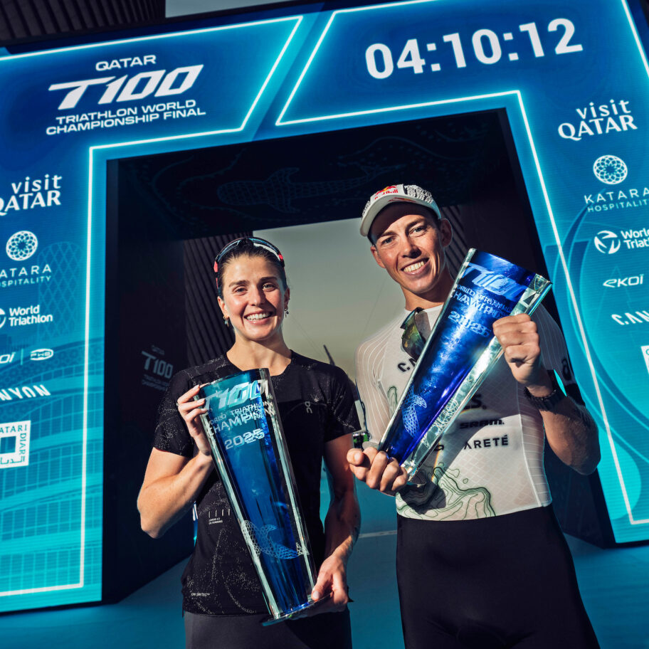 Kate Waugh and Hayden Wilde show off their trophies after winning the T100 World Triathlon Tour finals.