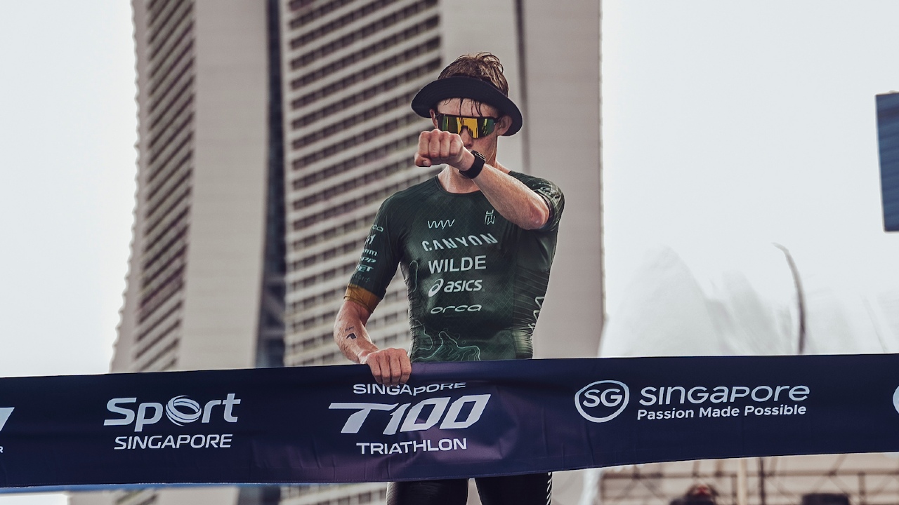Hayden Wilde dominate T100 Singapore 2026