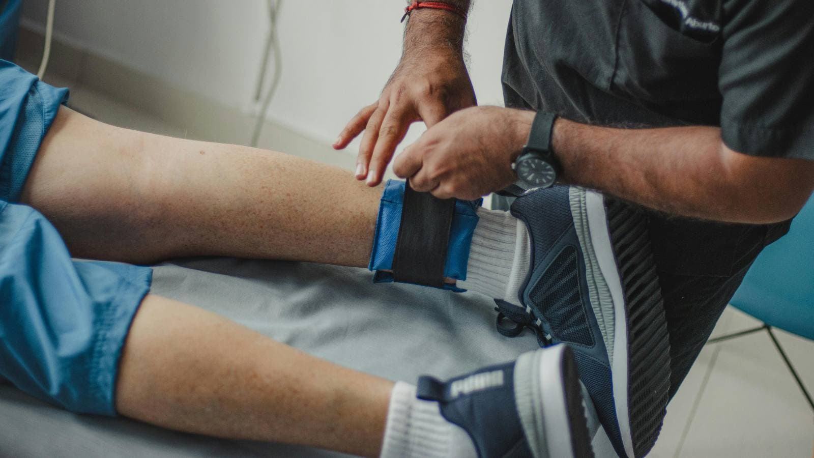 triathlete following balanced swim bike run training plan to reduce injury risk