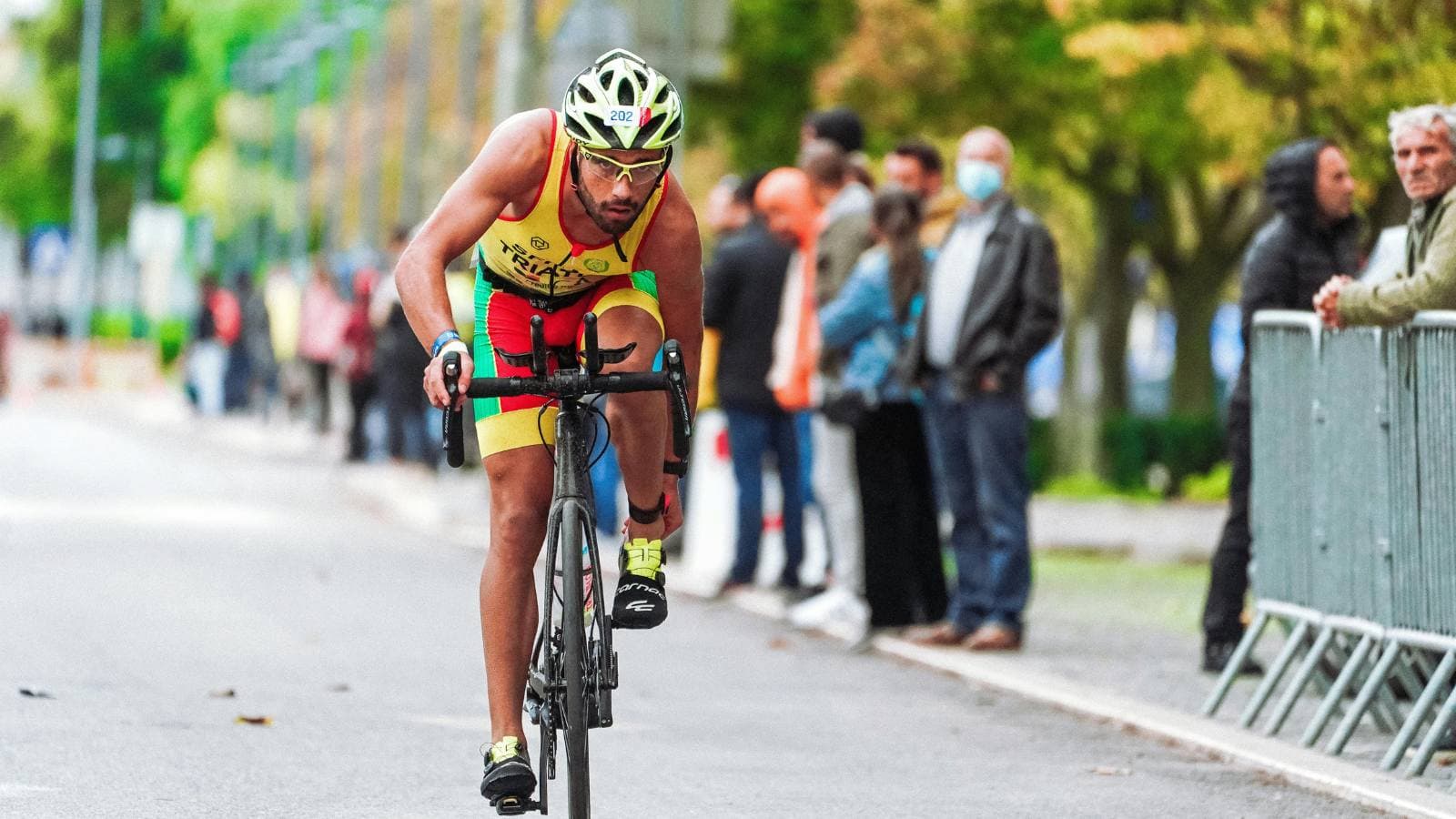 triathlete feeling leg fatigue after cycling due to overexertion and poor pacing
