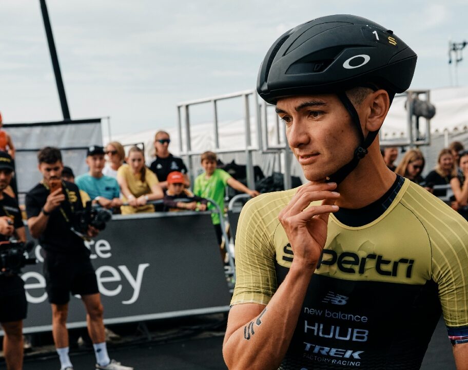 Alex Yee broken chain Supertri Jersey 2026